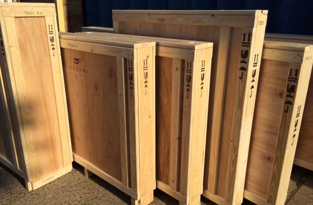 Shipping crates for framed art,